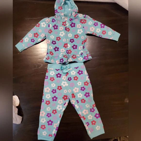 18M Garanimals Suit - Picture 1 of 4